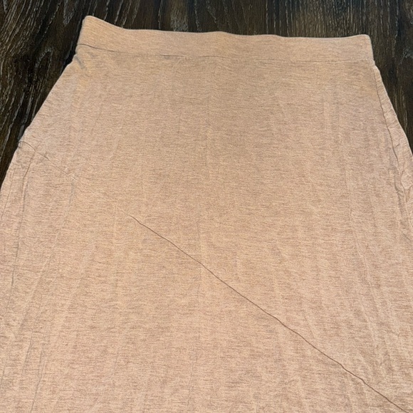 🔴 New York & CO TAN SUPER STRETCHY SKIRT SIZE MEDIUM - Picture 2 of 5